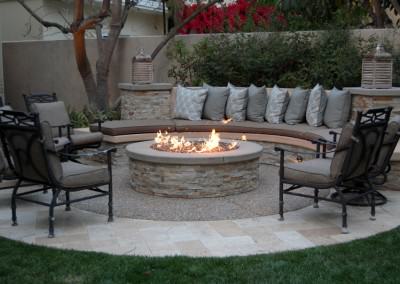 The Winns - Sitting bench wrapped around a fire pit